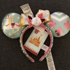 NWT MINNIE MAIN ATTRACTION EARS